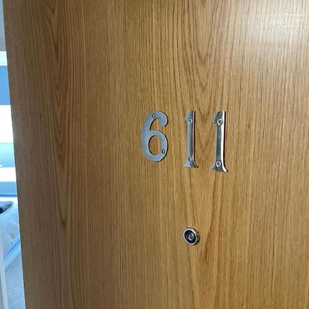 #0611 Two Bedroom Serviced Apartment - Free Parking Derby Exterior photo