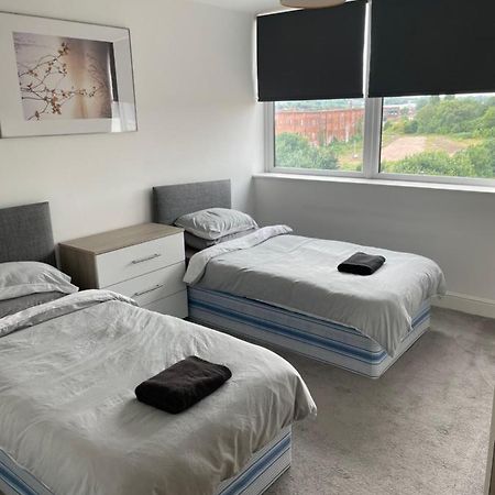 #0611 Two Bedroom Serviced Apartment - Free Parking Derby Exterior photo