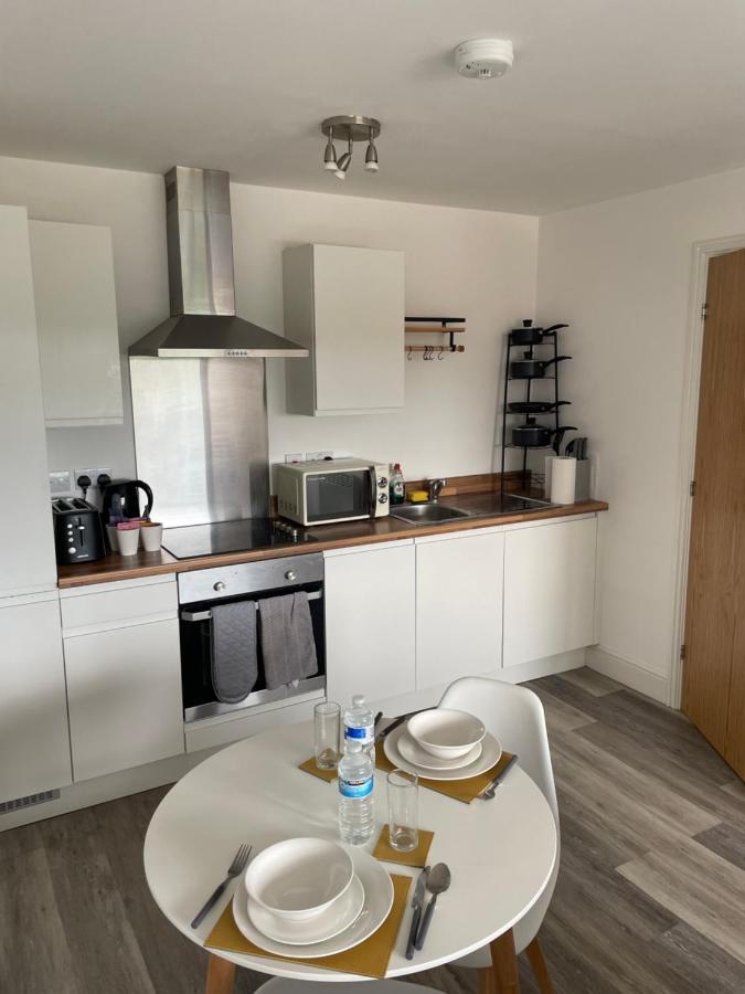 #0611 Two Bedroom Serviced Apartment - Free Parking Derby Exterior photo