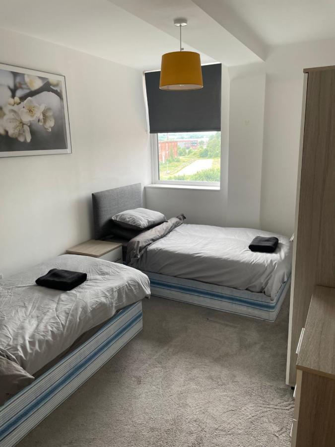 #0611 Two Bedroom Serviced Apartment - Free Parking Derby Exterior photo